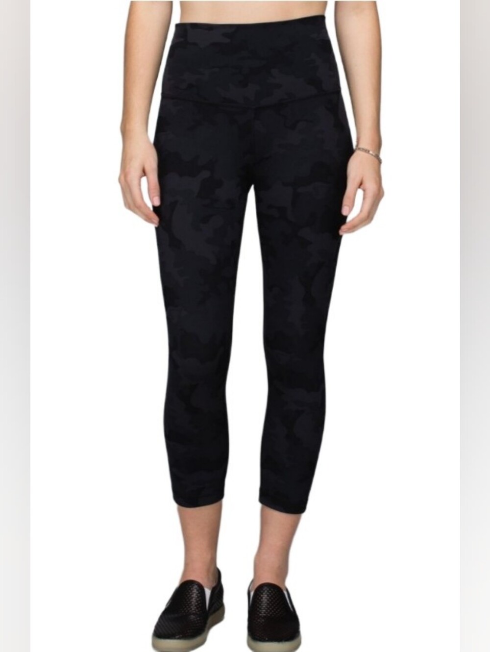 Lululemon Wunder Under Black Camo Cropped Activewear Leggings Size 2